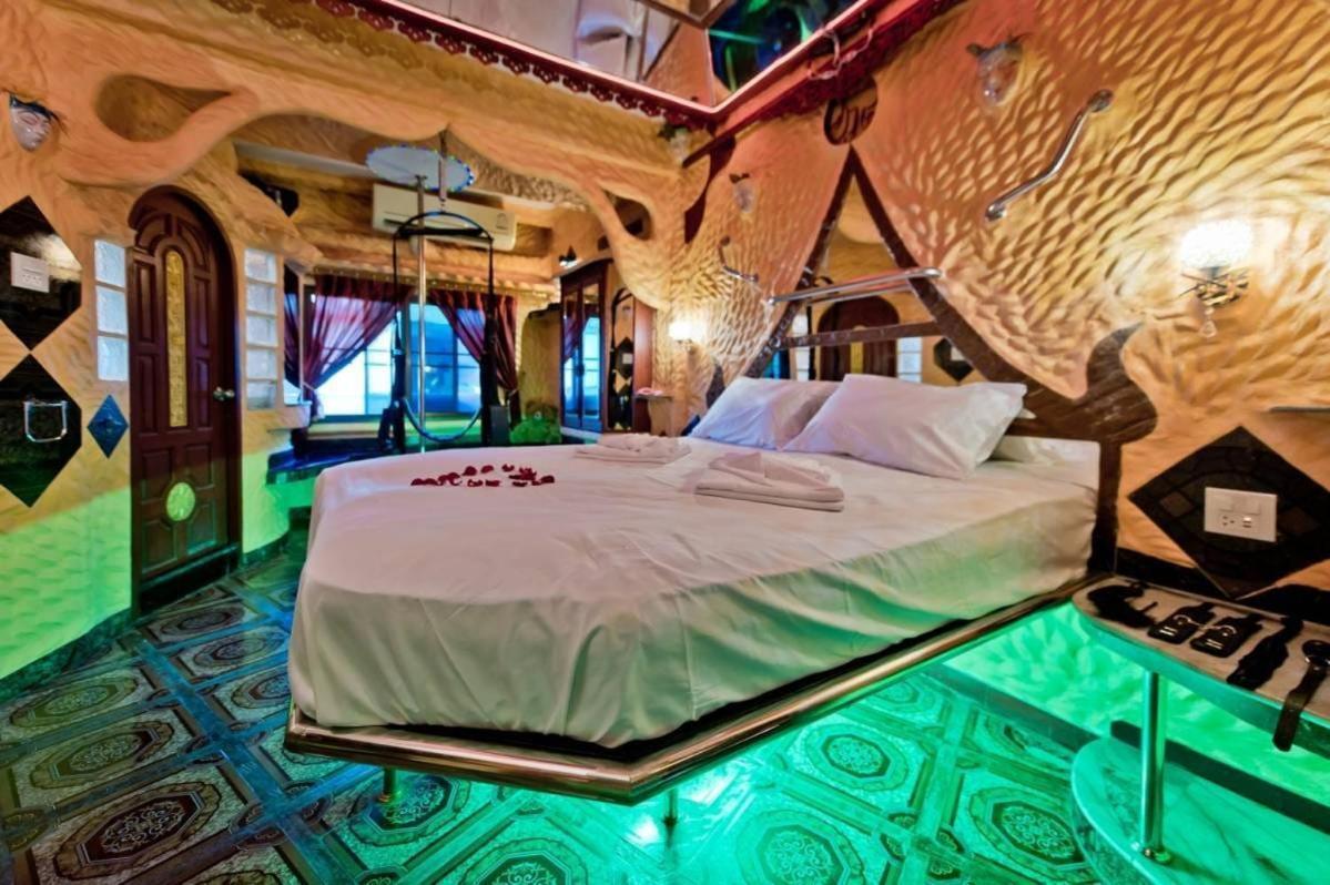 Penthouse Pattaya Hotel Екстериор снимка