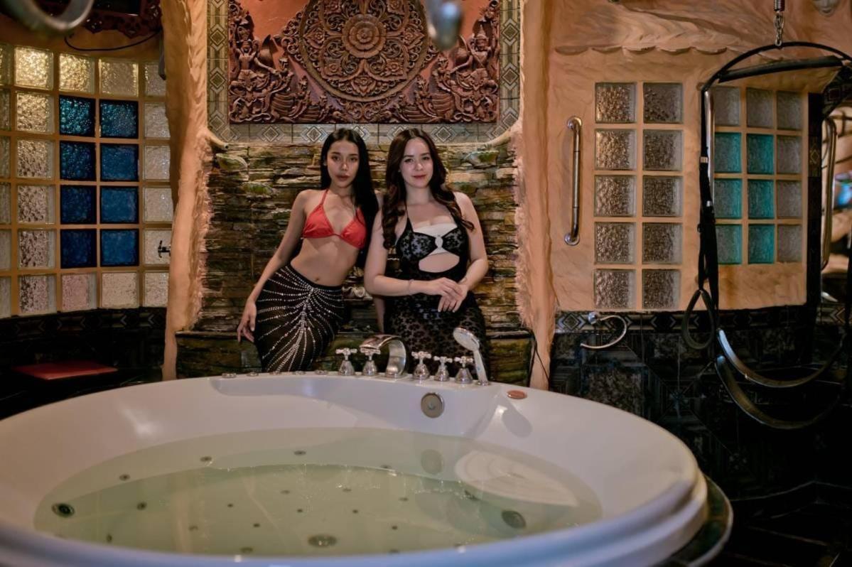 Penthouse Pattaya Hotel Екстериор снимка
